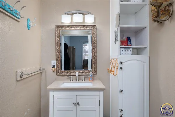 $1,700,000 | 4919 Ferguson Road, Perry, KS 66073