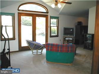 25 Church Road Horsham, PA 19044 - Photo 8 of 12 Family Room