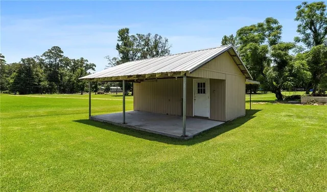 $325,000 | 16658 Highway 40, Independence, LA 70443