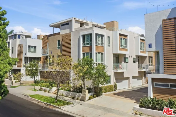 $1,595,000 | 1400 North Fuller Avenue, Unit 9, Los Angeles, CA 90046