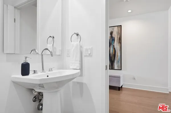 $1,595,000 | 1400 North Fuller Avenue, Unit 9, Los Angeles, CA 90046
