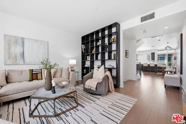$1,595,000 | 1400 North Fuller Avenue, Unit 9, Los Angeles, CA 90046