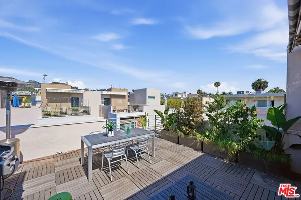 $1,595,000 | 1400 North Fuller Avenue, Unit 9, Los Angeles, CA 90046