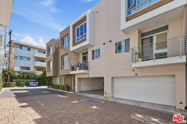 $1,595,000 | 1400 North Fuller Avenue, Unit 9, Los Angeles, CA 90046