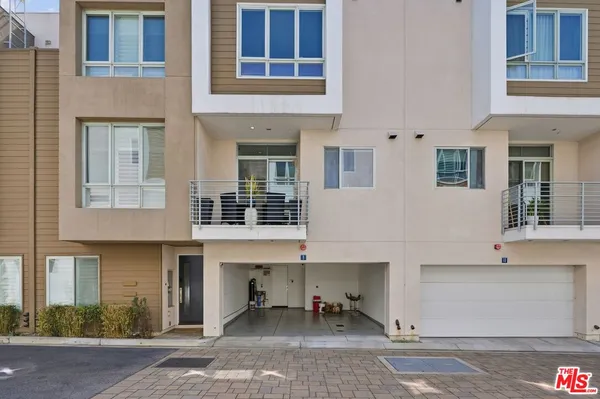 $1,595,000 | 1400 North Fuller Avenue, Unit 9, Los Angeles, CA 90046