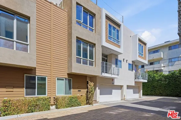 $1,595,000 | 1400 North Fuller Avenue, Unit 9, Los Angeles, CA 90046