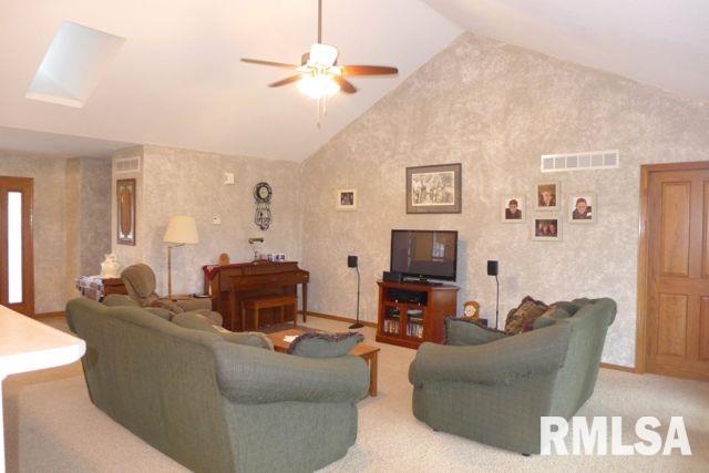 16202 North Beall Road Princeville, IL 61559 - Photo 11 of 31 Gallery Image 11