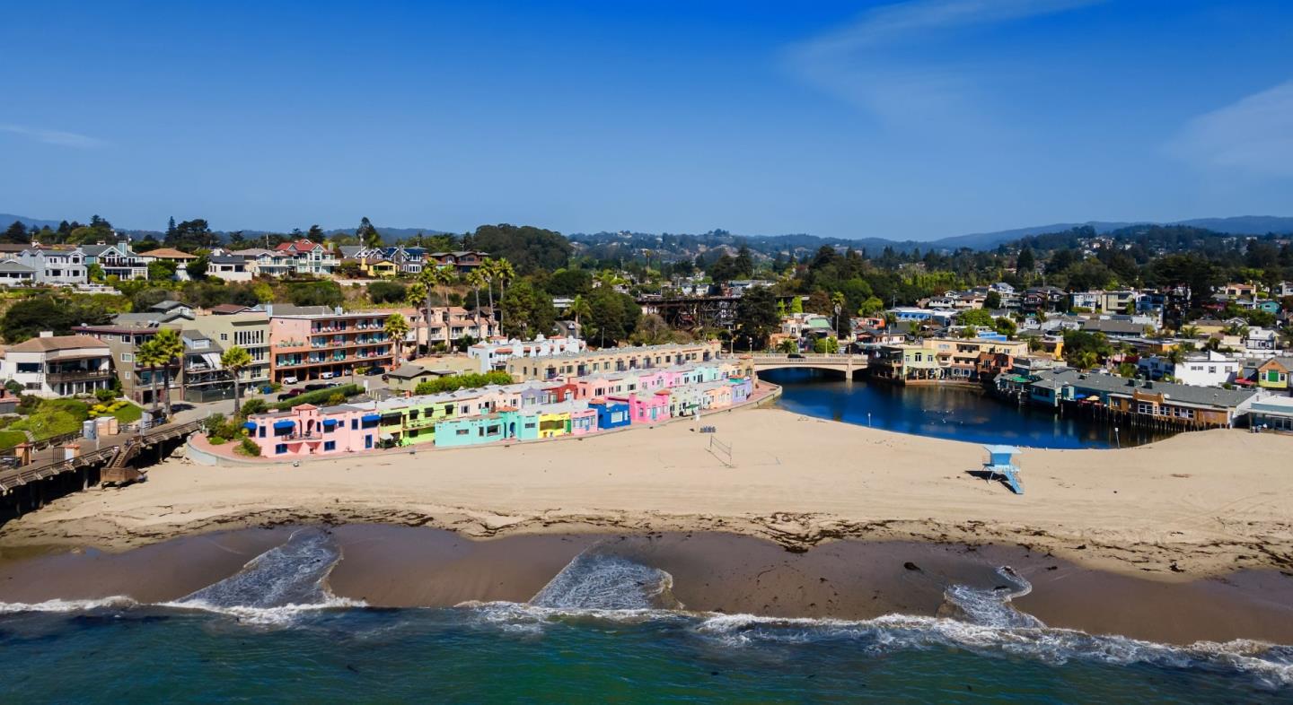 710-712 Riverview Drive Capitola, CA 95010 - Photo 36 of 37 a view of a city