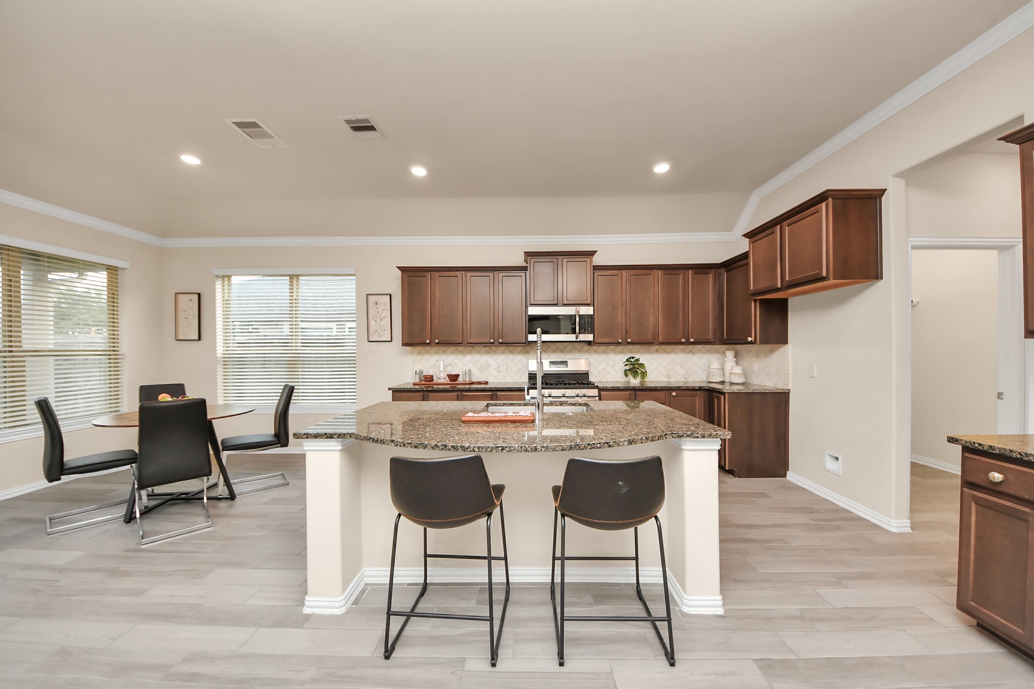 28618 Monarch Cliffs Drive Fulshear, TX 77441 - Photo 14 of 46