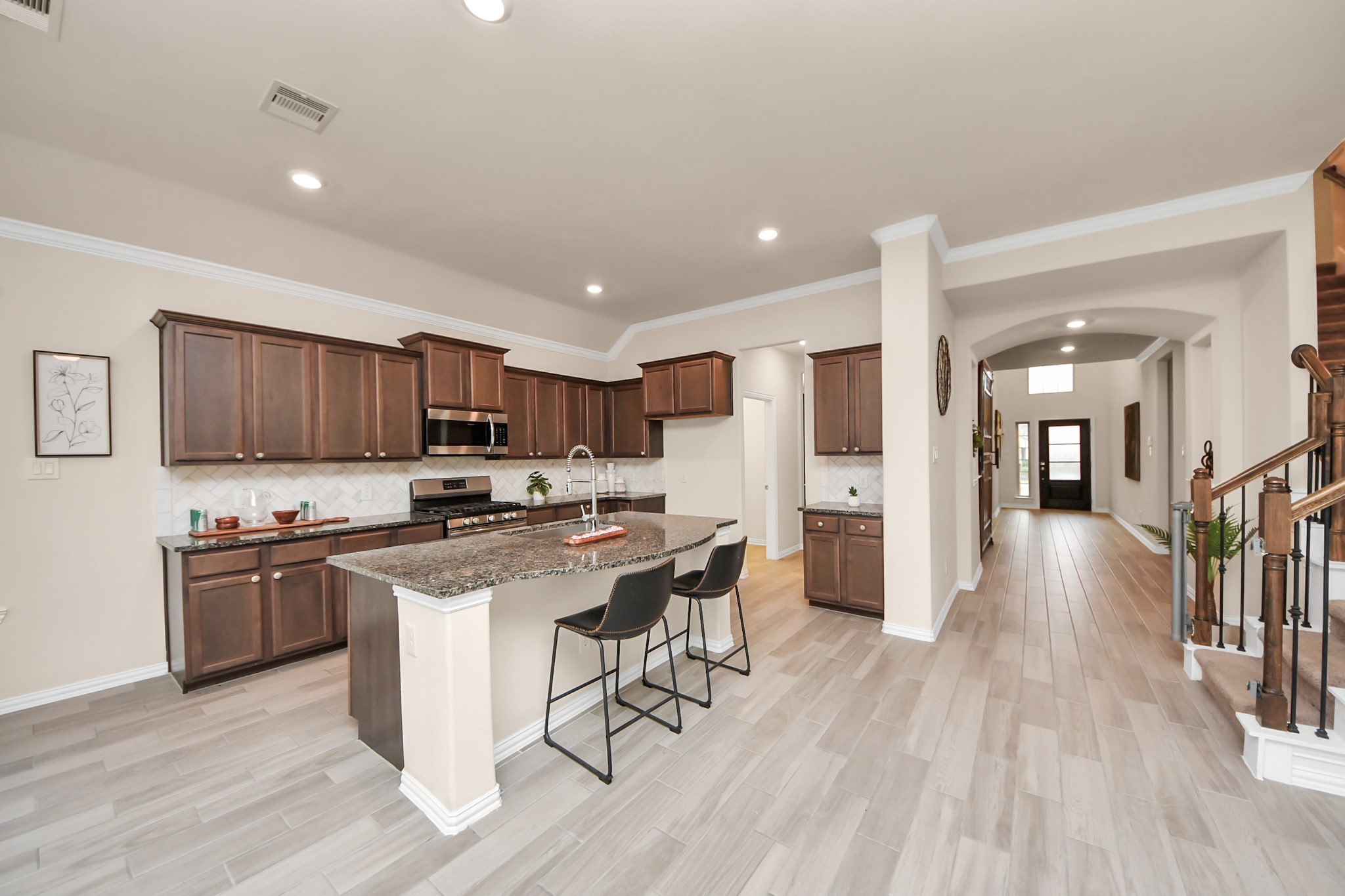 28618 Monarch Cliffs Drive Fulshear, TX 77441 - Photo 3 of 46