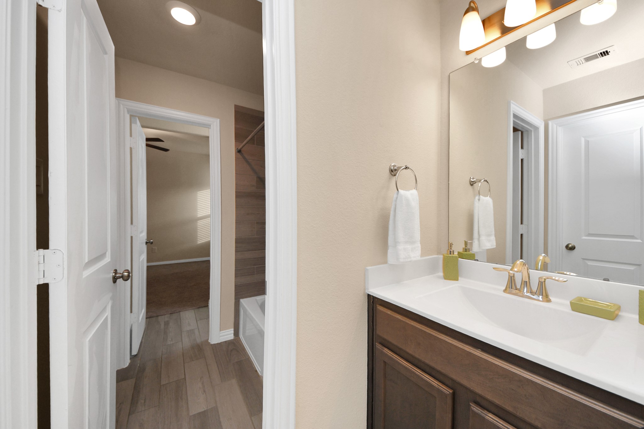 28618 Monarch Cliffs Drive Fulshear, TX 77441 - Photo 32 of 46