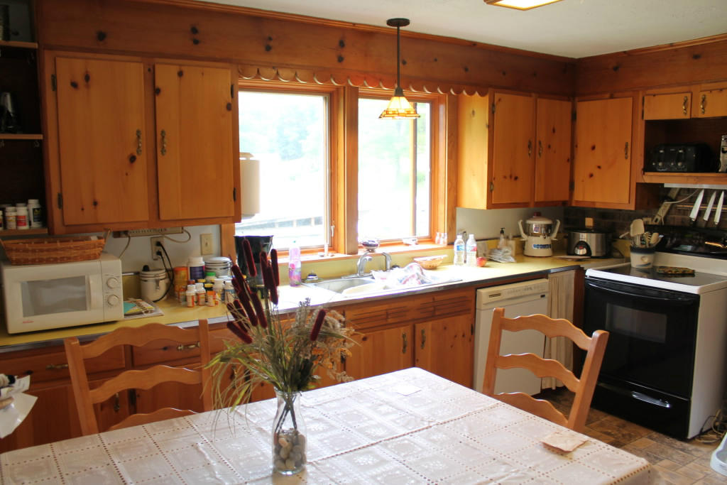 3078 Flatwoods Road Elliston, VA 24087 - Photo 5 of 28 Eat in kitchen