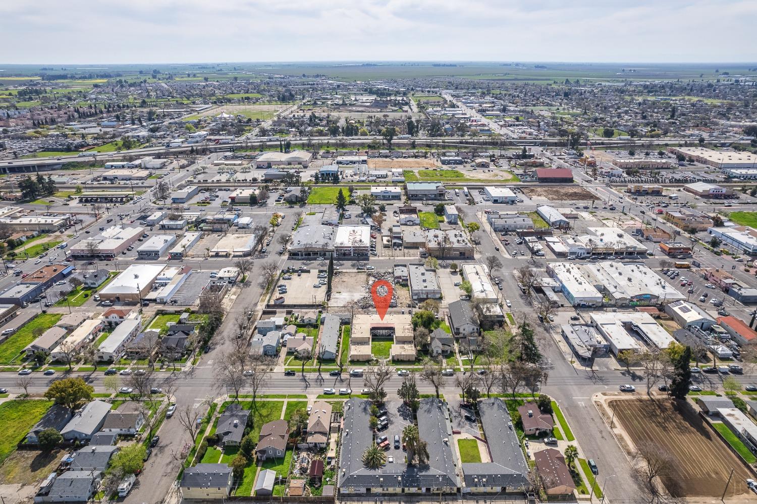 132 West 18th Street Merced, CA 95340 - Photo 19 of 23 an aerial view of multiple house