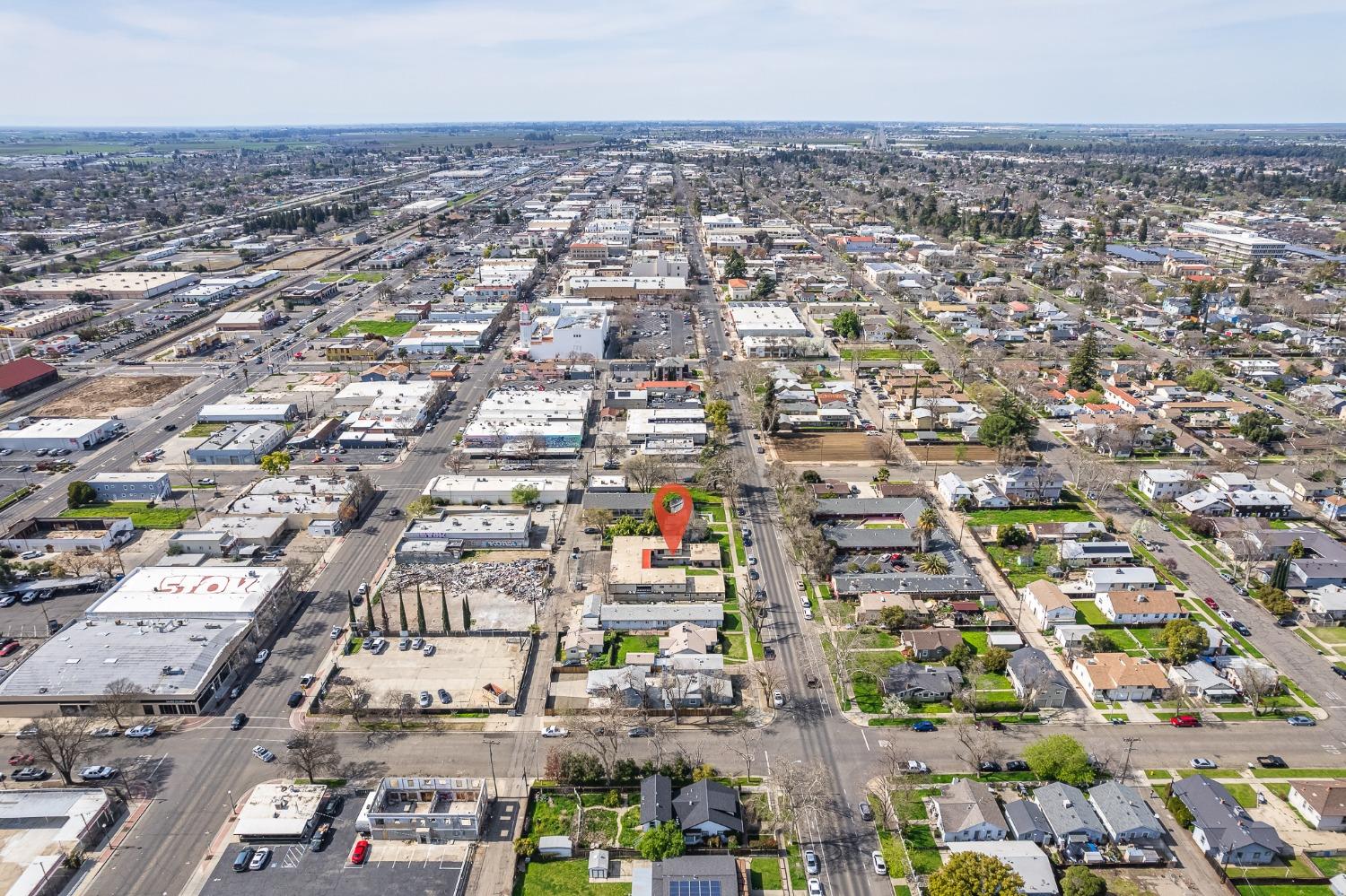 132 West 18th Street Merced, CA 95340 - Photo 20 of 23 an aerial view of a city