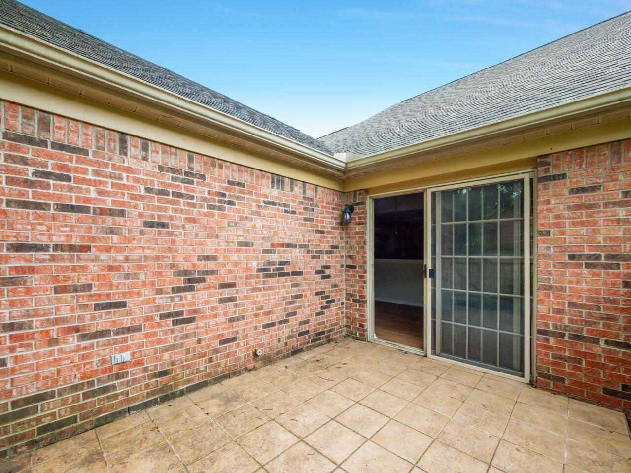 163 Collier Ridge Drive Columbus, OH 43235 - Photo 35 of 36 Patio