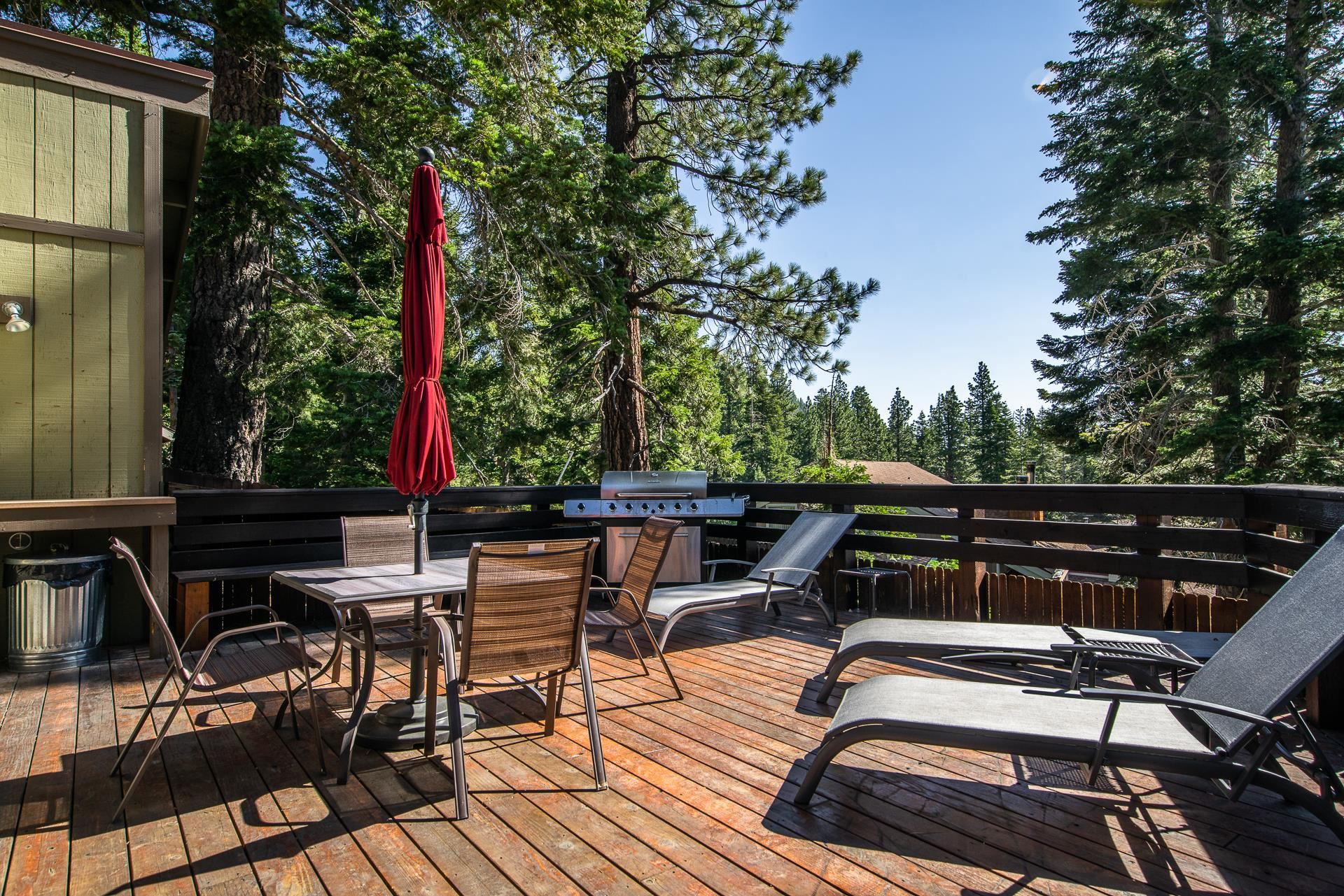 153 Lake Mary Road, Unit 132 Mammoth Lakes, CA 93546 - Photo 18 of 20 Deck with outdoor dining space and area for grilling