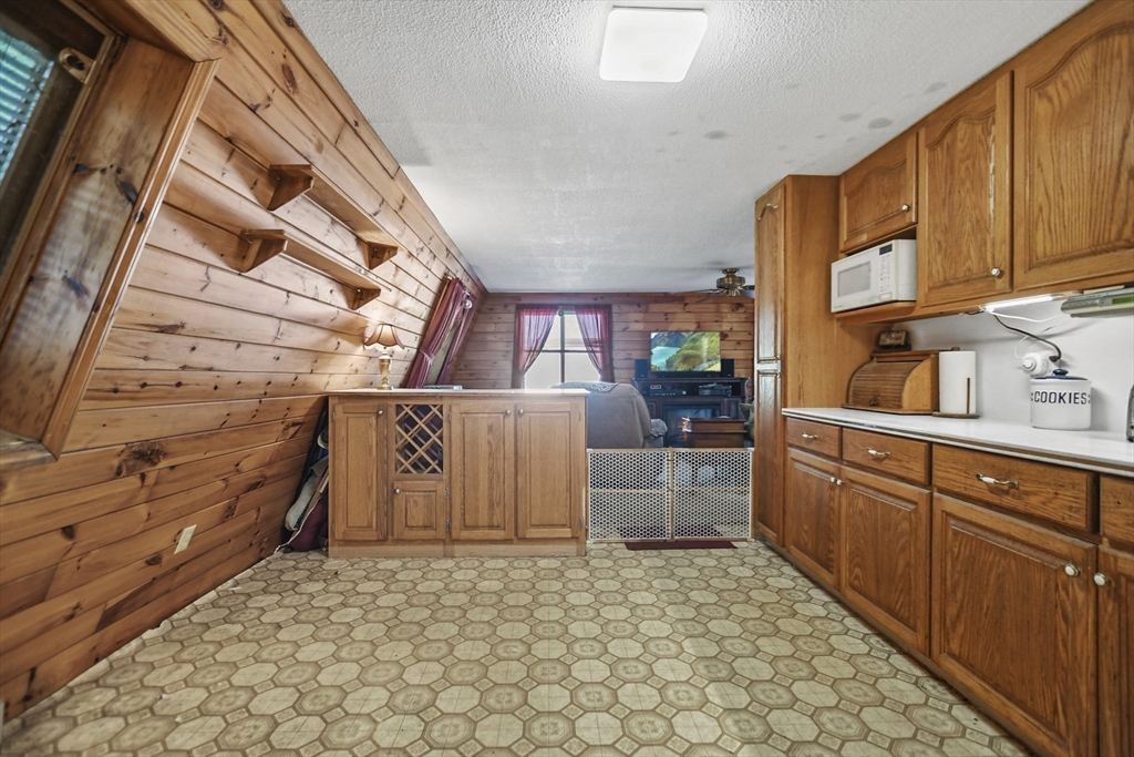 16 Knoll Road South Hamilton, MA 01982 - Photo 7 of 26 Gallery Image 7
