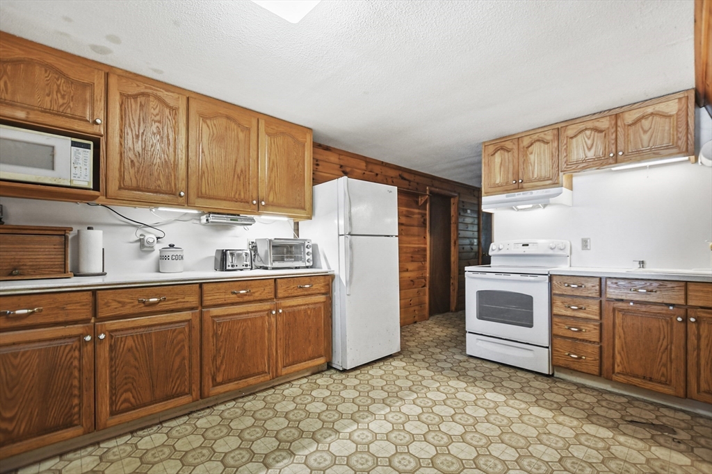 16 Knoll Road South Hamilton, MA 01982 - Photo 10 of 26 Gallery Image 10