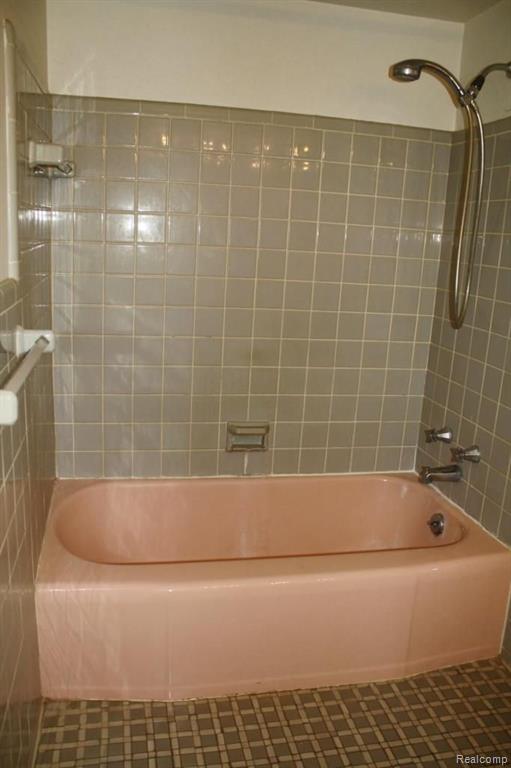 6750 Halyard Road Bloomfield Hills, MI 48301 - Photo 19 of 25