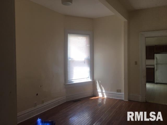 915 North 7th Street Springfield, IL 62702 - Photo 8 of 13