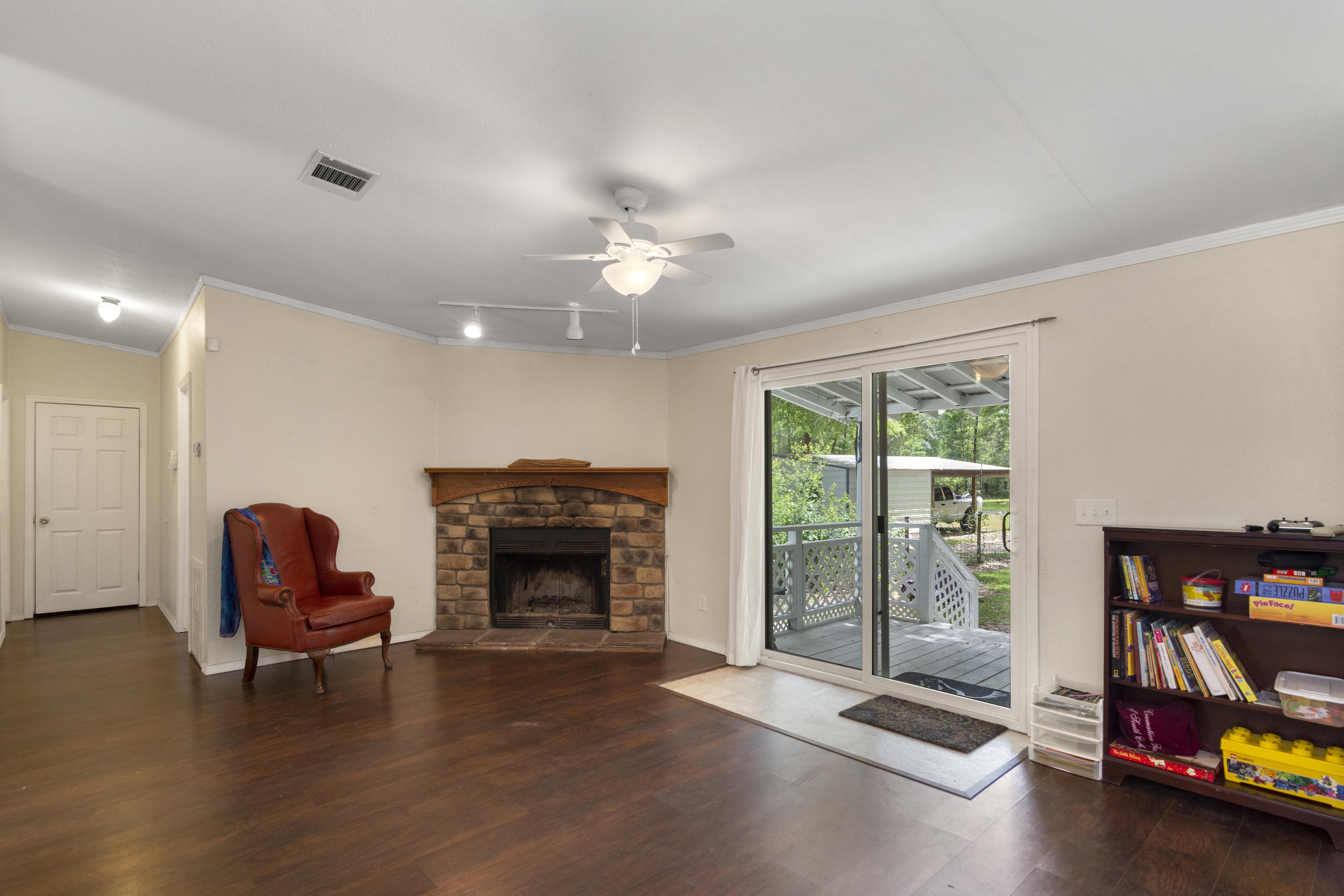 5564 Kervin Road Crestview, FL 32539 - Photo 11 of 45 Gallery Image 11