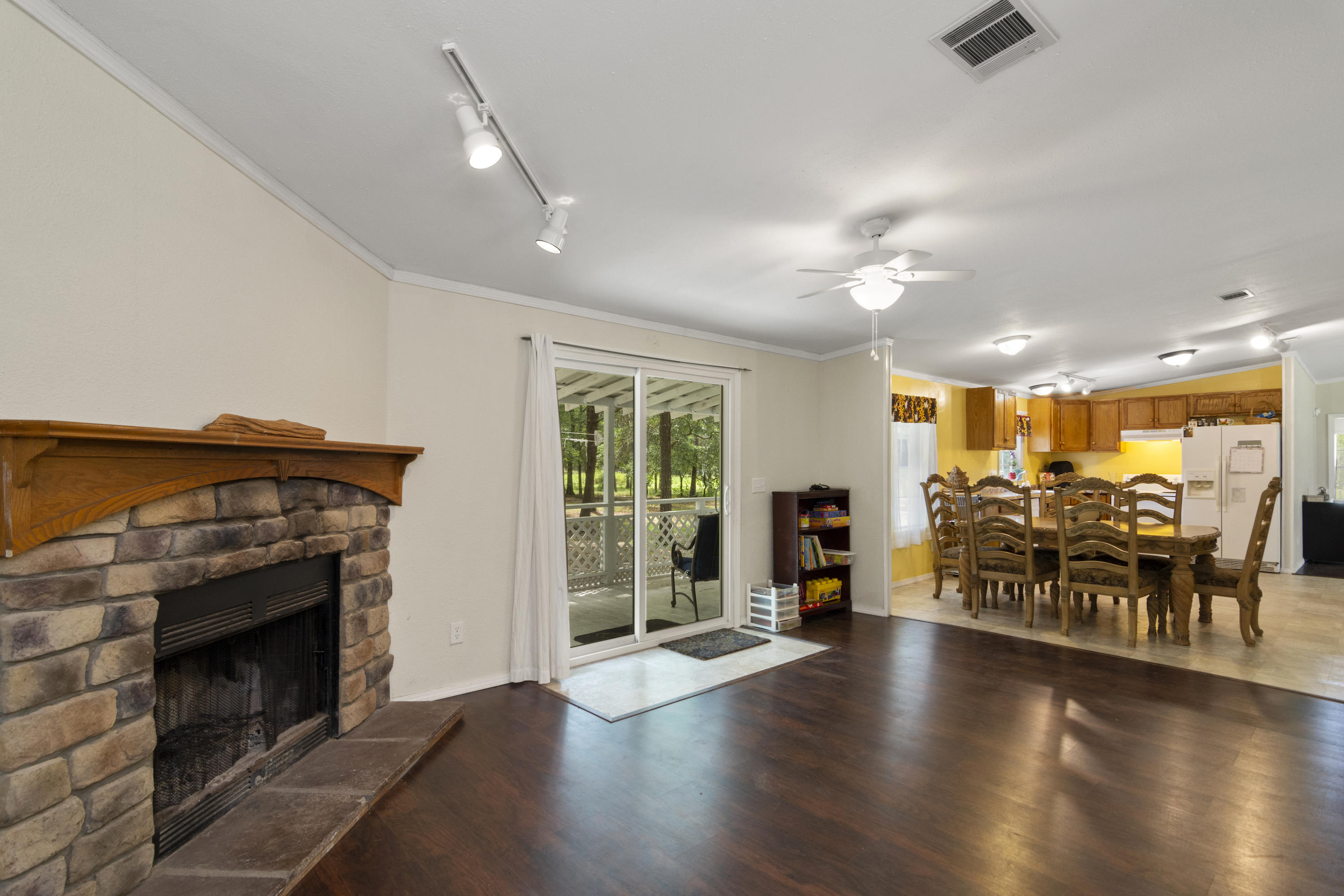 5564 Kervin Road Crestview, FL 32539 - Photo 12 of 45 Gallery Image 12
