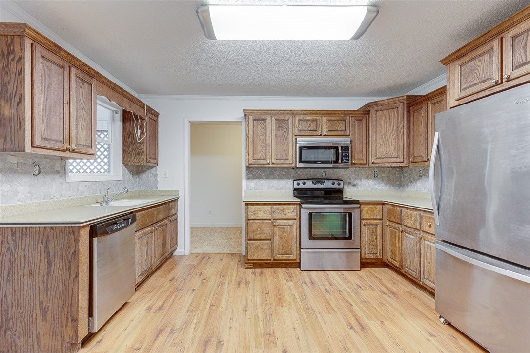 102 Oak Hill Road Belton, SC 29627 - Photo 13 of 32