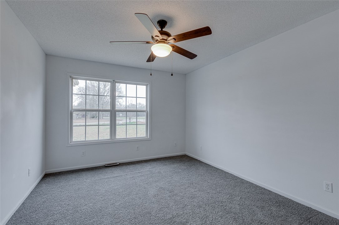 102 Oak Hill Road Belton, SC 29627 - Photo 22 of 32