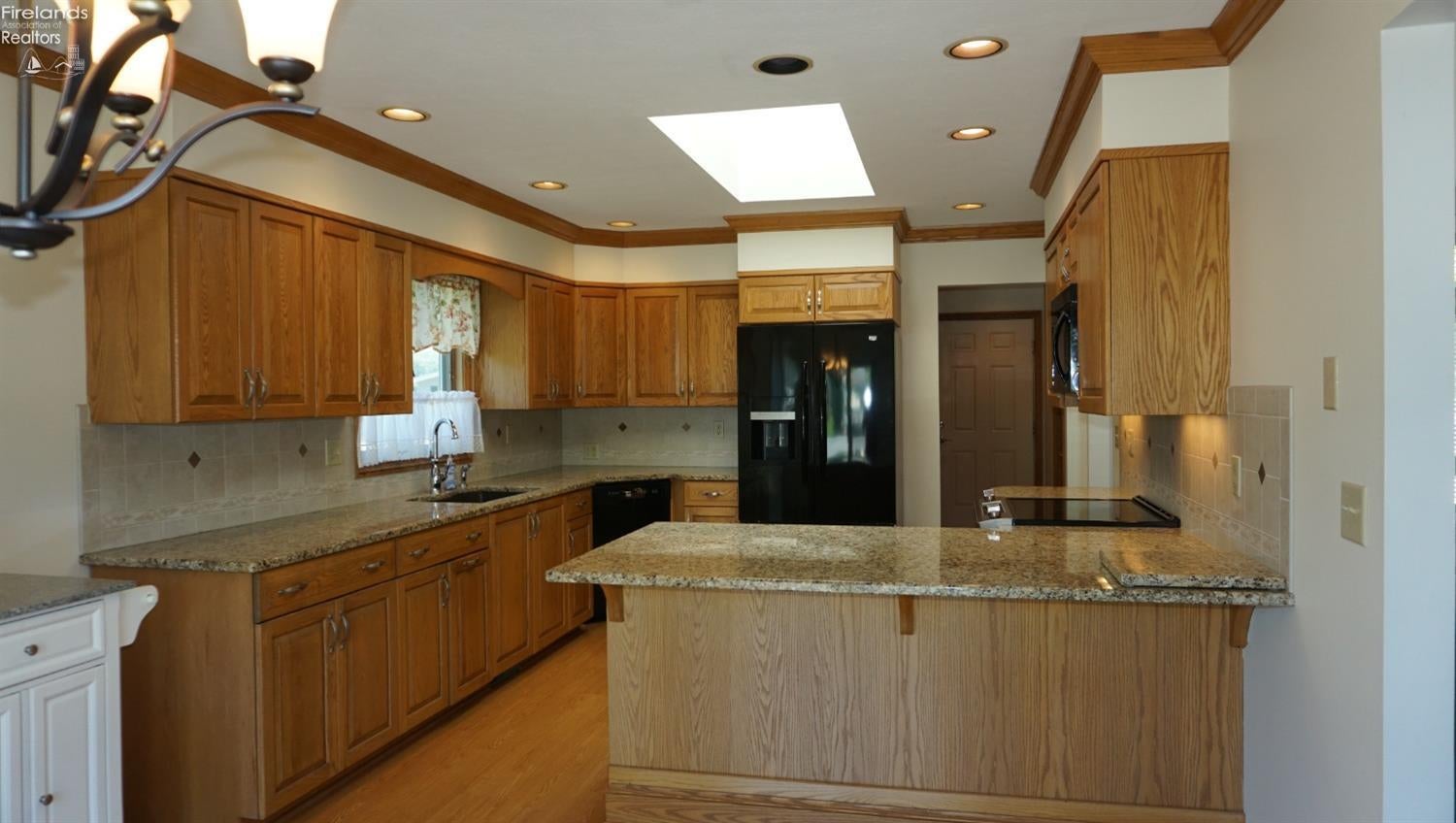 1211 Riverside Drive Huron, OH 44839 - Photo 9 of 51 Gallery Image 9