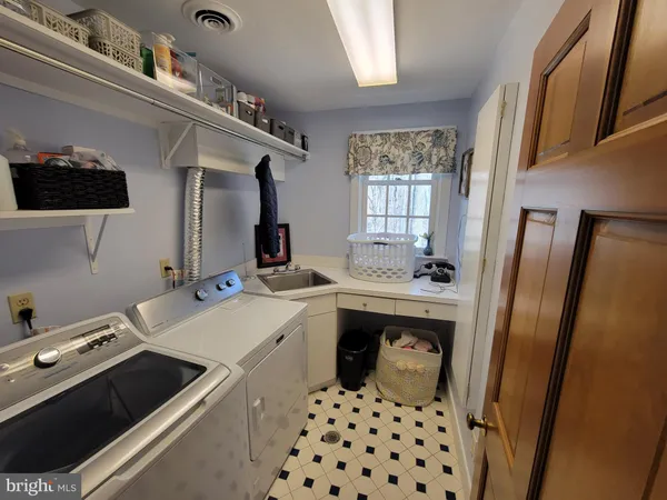 $4,200 | 14 Barberry Lane, Wilmington, DE 19807