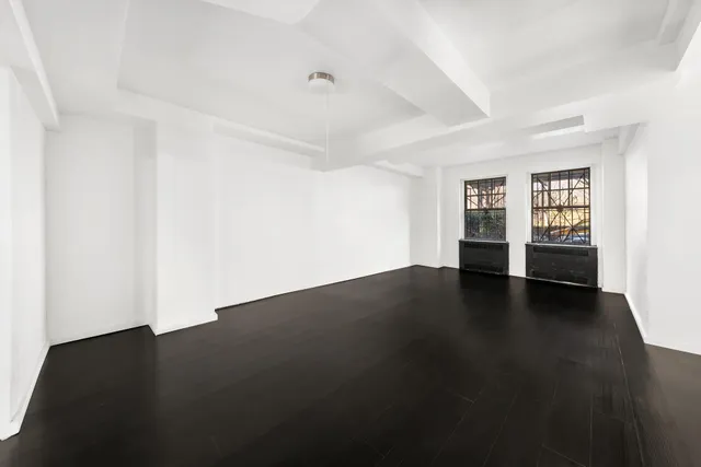 $1,495,000 | 965 5th Avenue, Unit 1B | Upper East Side