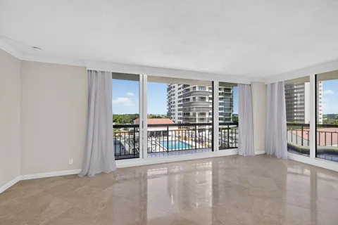 $1,175,000 | 4000 North Ocean Drive, Unit 403, Singer Island, FL 33404