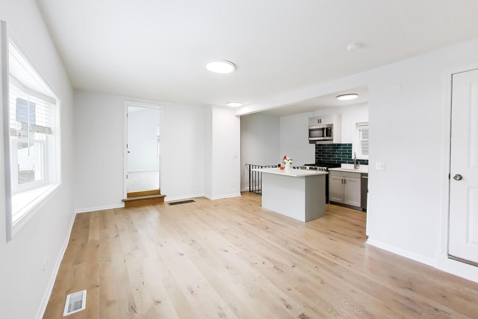 3324 South May Street Chicago, IL 60608 - Photo 6 of 28