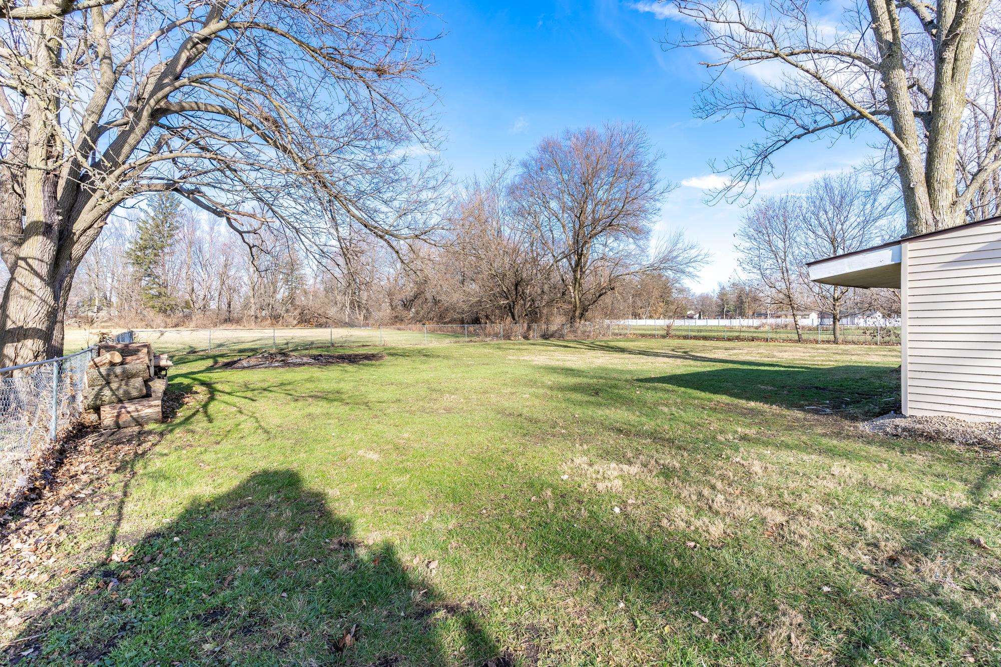 3720 Sand Point Road Fort Wayne, IN 46809 - Photo 5 of 19