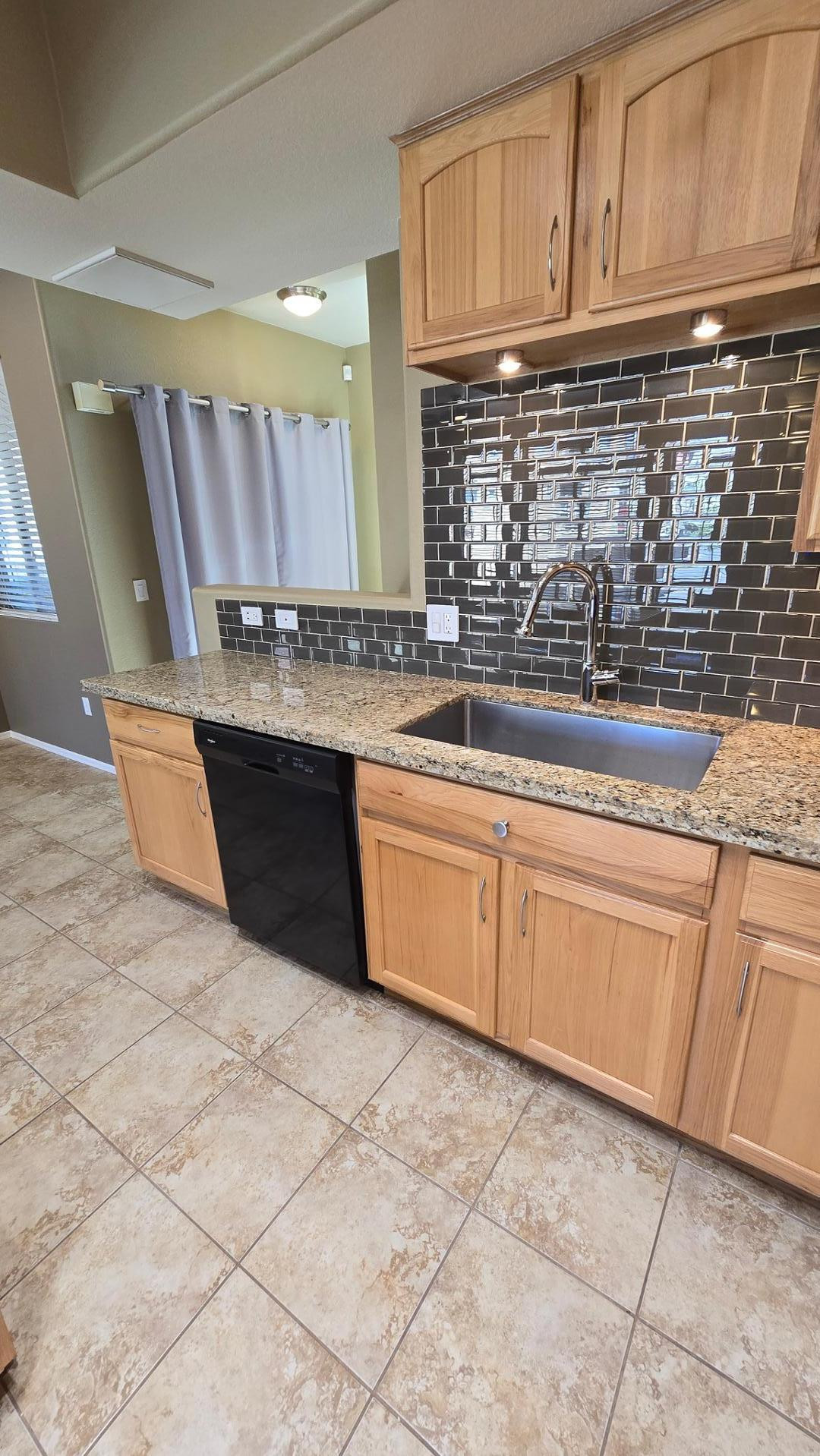 16825 North 14th Street, Unit 21 Phoenix, AZ 85022 - Photo 12 of 22 Photo #12