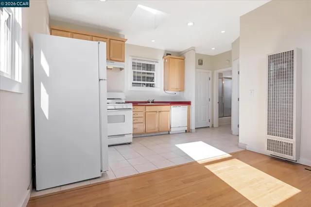 $2,395 | Berkeley Bowl, Berkeley, CA 94703