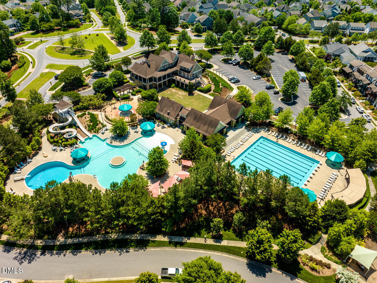 14 Tarwick Avenue Chapel Hill, NC 27516 - Photo 44 of 47 an aerial view of a house