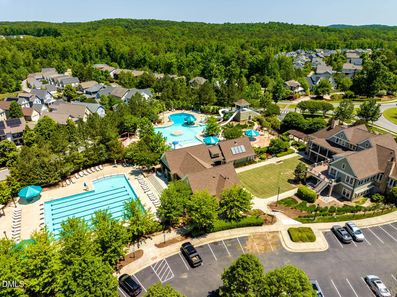14 Tarwick Avenue Chapel Hill, NC 27516 - Photo 46 of 47 an aerial view of a house with a garden
