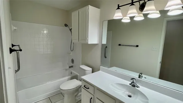 $2,400 | 6601 Shiner Street, Austin, TX 78729