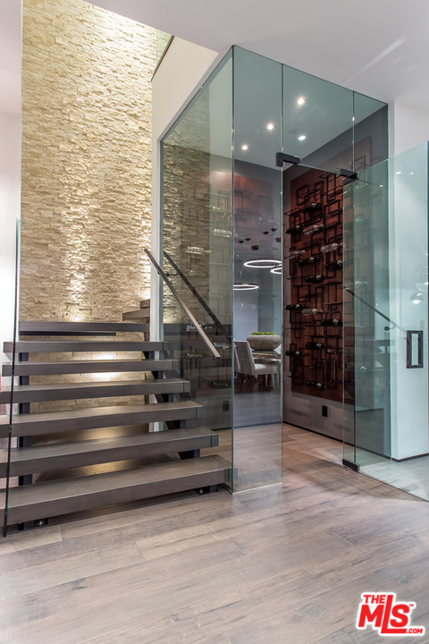 1424 Rising Glen Road Los Angeles, CA 90069 - Photo 11 of 48