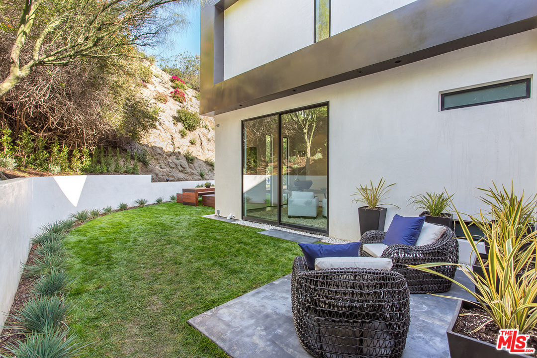 1424 Rising Glen Road Los Angeles, CA 90069 - Photo 34 of 48 a view of outdoor space yard and patio