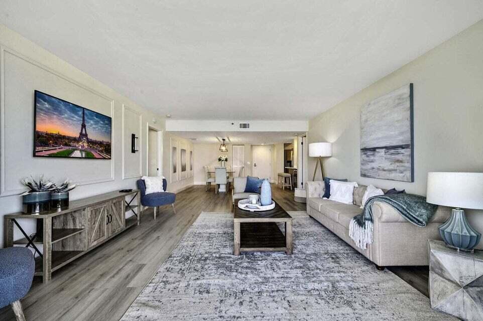 4201 North Ocean Boulevard, Unit 1605 Boca Raton, FL 33431 - Photo 7 of 35 Living Room