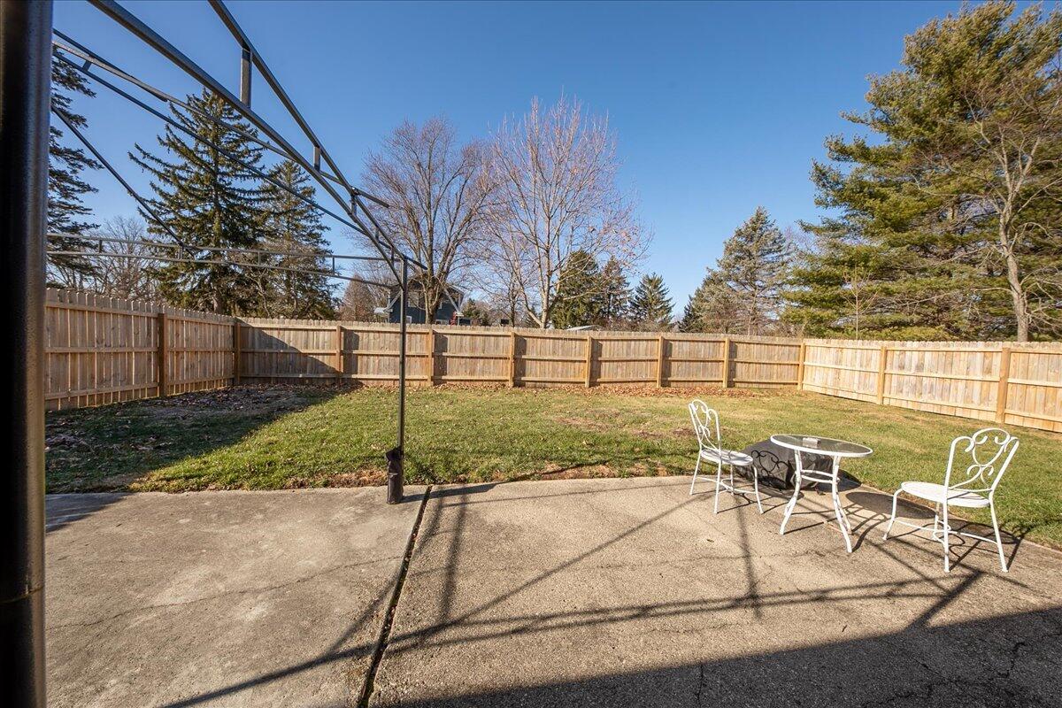 64 West Possum Road Springfield, OH 45506 - Photo 4 of 41