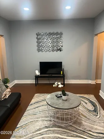 $2,350 | 922 4th Avenue, Unit 3B, Asbury Park, NJ 07712