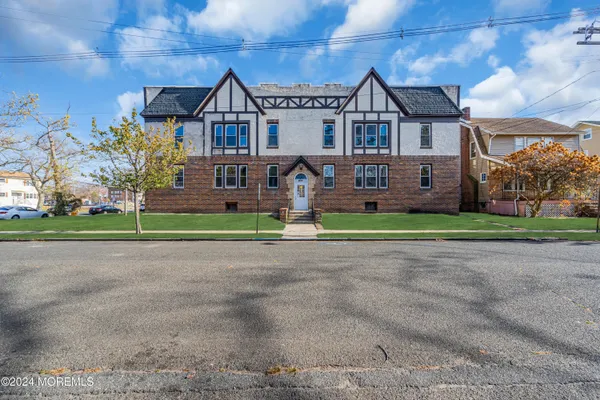 $2,350 | 922 4th Avenue, Unit 3B, Asbury Park, NJ 07712