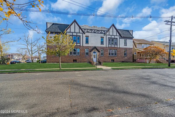 $2,350 | 922 4th Avenue, Unit 3B, Asbury Park, NJ 07712