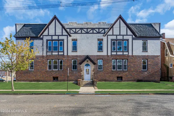 $2,350 | 922 4th Avenue, Unit 3B, Asbury Park, NJ 07712