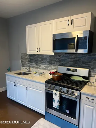 $2,350 | 922 4th Avenue, Unit 3B, Asbury Park, NJ 07712