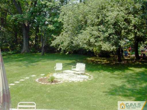 35 Clearview Road East Brunswick, NJ 08816 - Photo 3 of 6 Gallery Image 3