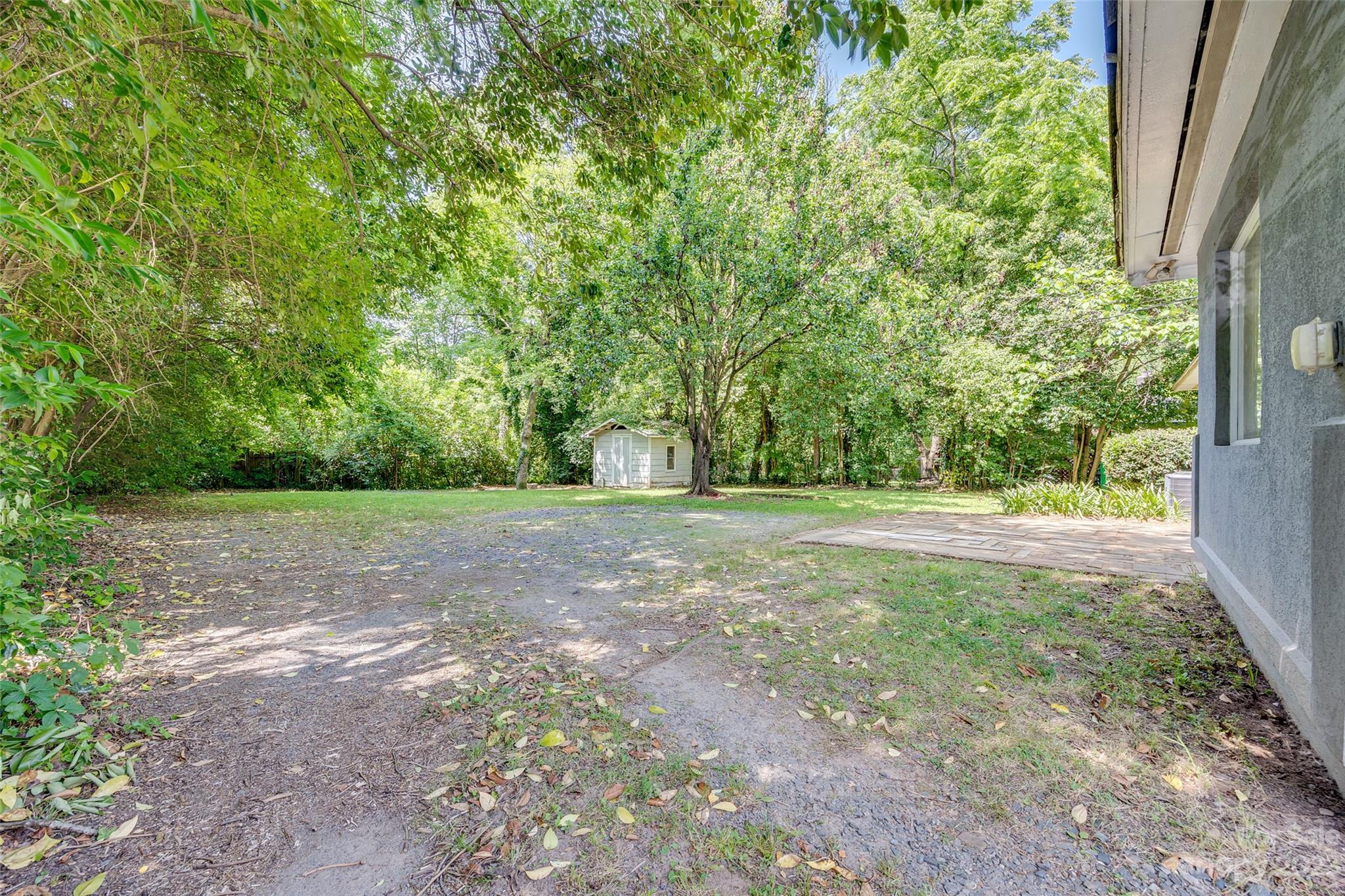 1136 East Woodlawn Road Charlotte, NC 28209 - Photo 24 of 27 a view of outdoor space with yard